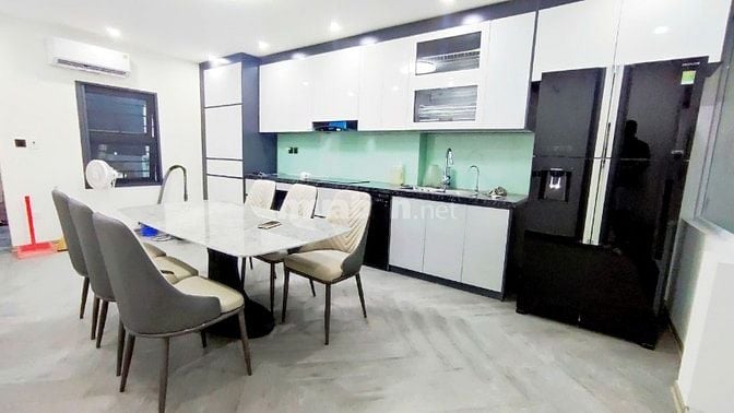 61mx6 Tầng, thang máy MT4m, Mặt phố Hoàng Mai 23.5 tỷ