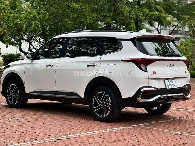 kia carens 2022 bản luxury màu trắng