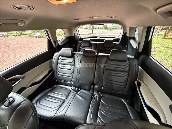 kia carens 2022 bản luxury màu trắng