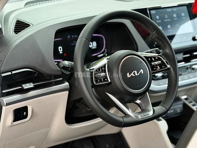 kia carens 2022 bản luxury màu trắng