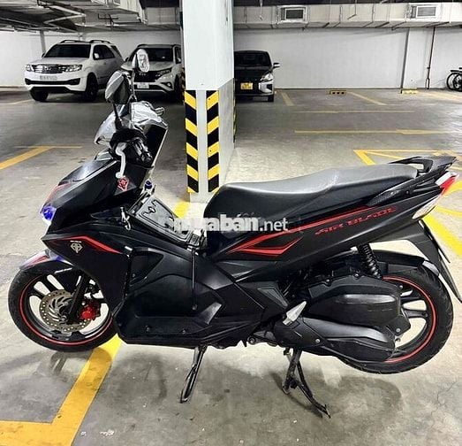 Honda Air Blade Đặc biệt Đen nhám
