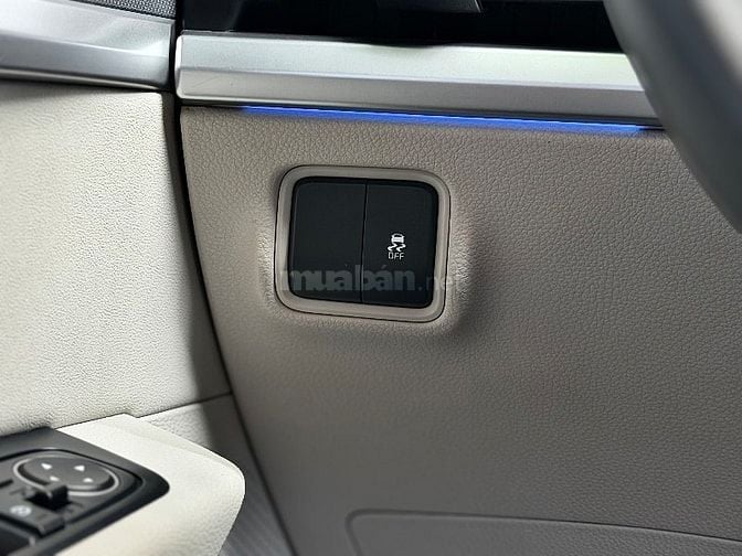 kia carens 2022 bản luxury màu trắng