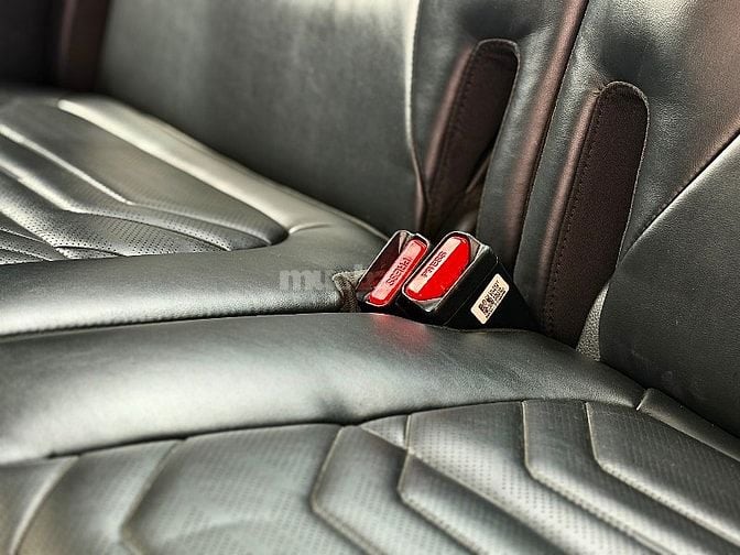 kia carens 2022 bản luxury màu trắng