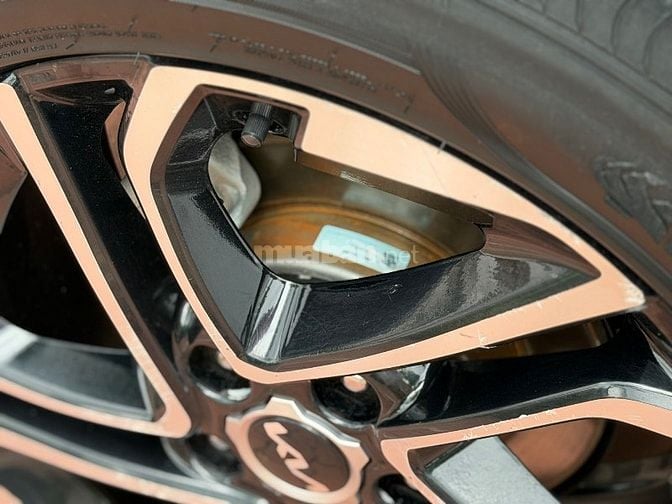 kia carens 2022 bản luxury màu trắng