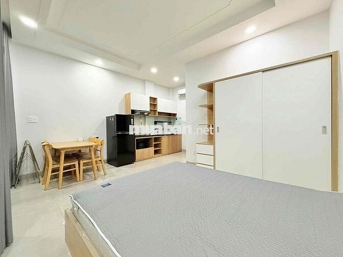 Studio Ban Công Ngay Mặt Tiền Đường Hoàng văn Thụ