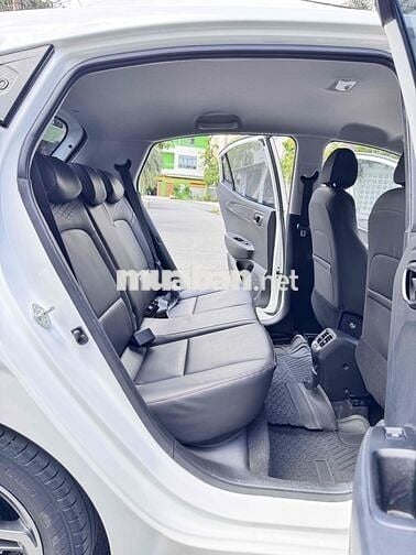 Hyundai Grand i10 1.2AT 2023 Hatback - form mới