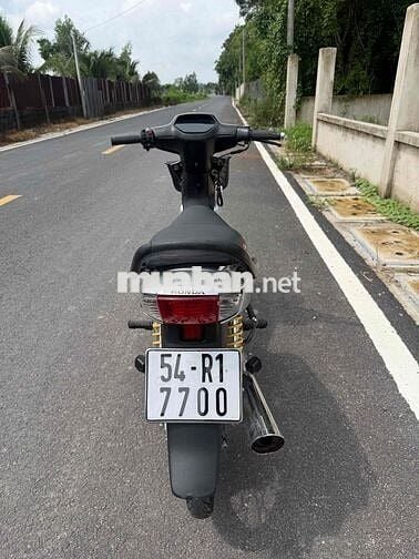 Honda Wave màu Bạc