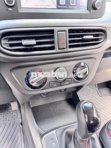 Hyundai Grand i10 1.2AT 2023 Hatback - form mới