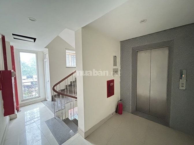 Siêu phẩm mặt Nguyễn Khang Cầu Giấy tòa VP10 tầng chỉ 500/m2, 