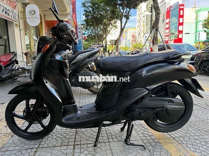 Yamaha Classico Đen