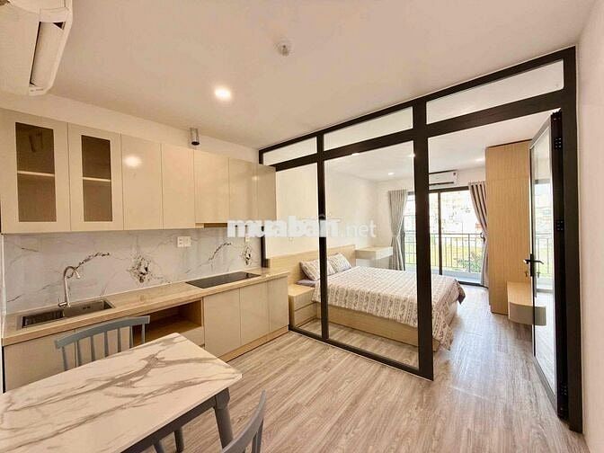 Nhỉnh 7tr, 1PN BAN CÔNG LỚN, GẦN ĐH VĂN LANG CS1, thang máy, máy giặt