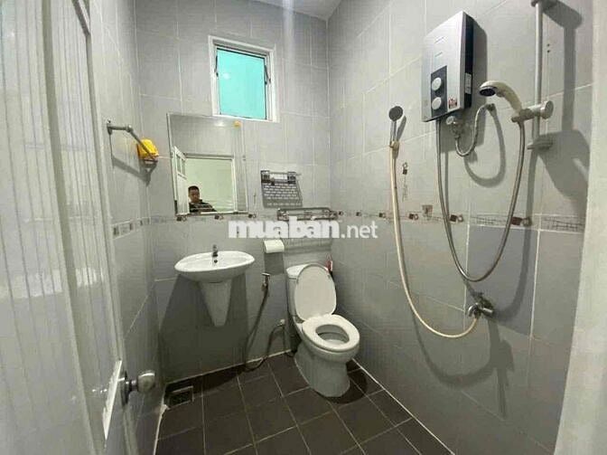 Cho Thuê Nhà 2 Phòng Ngủ Mới Gần Chung Cư Hiệp Thành 3 & ĐH Bình Dương