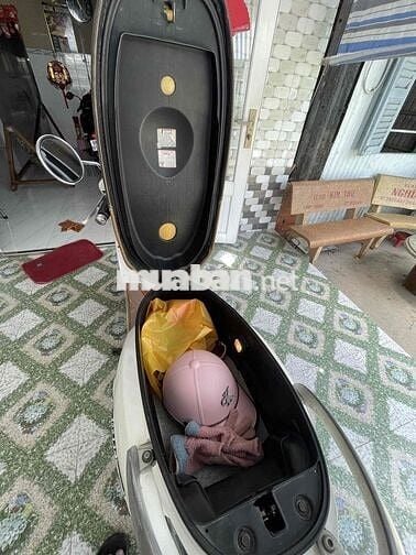 SYM Elizabeth FI Trắng