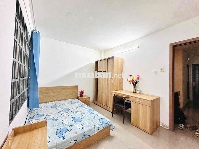 PHÒNG NGỦ TÁCH BẾP BAN CÔNG SIÊU LỚN GẦN CẦU PHÚ MỸ