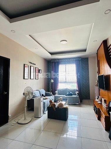 Cho thuê căn góc lầu cao căn hộ Phố Đông Hoa Sen, giá 8tr/tháng
