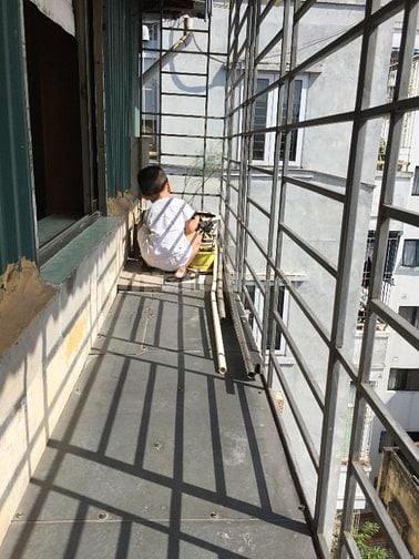 Cho thuê căn tập thể 2 tầng 3 ngủ Lý Nam Đế, Hoàn Kiếm, đủ đồ
