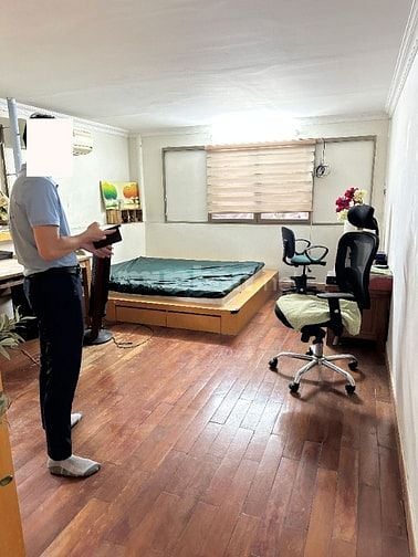 Cho thuê căn tập thể 2 tầng 3 ngủ Lý Nam Đế, Hoàn Kiếm, đủ đồ