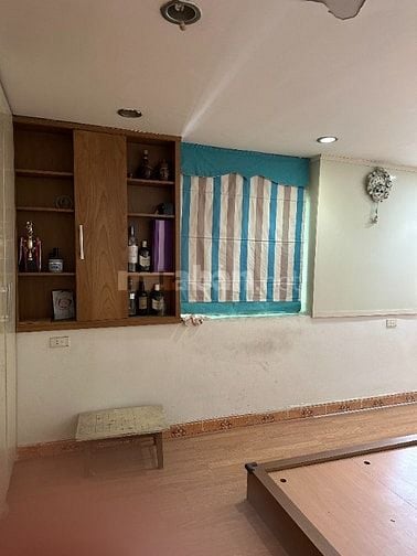 Cho thuê căn tập thể 2 tầng 3 ngủ Lý Nam Đế, Hoàn Kiếm, đủ đồ