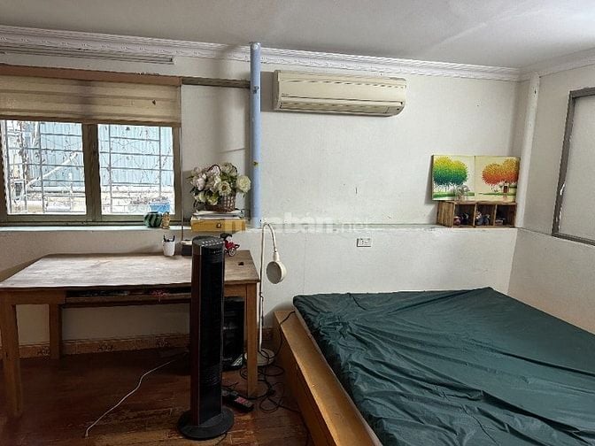 Cho thuê căn tập thể 2 tầng 3 ngủ Lý Nam Đế, Hoàn Kiếm, đủ đồ