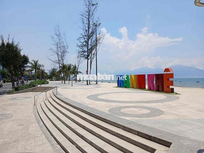 Bán nhà 3 tầng 2 mặt kiệt Hà Huy Tập, sát biển