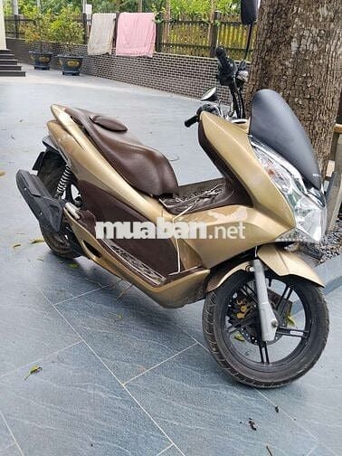 Honda PCX màu Vàng đồng