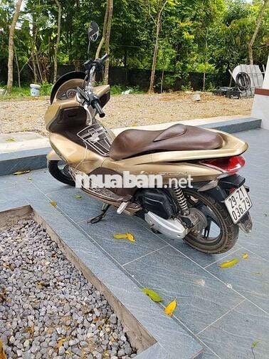 Honda PCX màu Vàng đồng