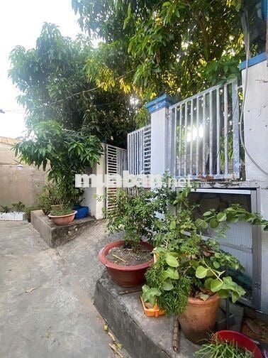 BÁN NHÀ 134M2 SỔ RIÊNG CÓ SÂN TRƯƠC TO HẺM 2680 HUỲNH TẤN PHÁT CHÙA BÀ
