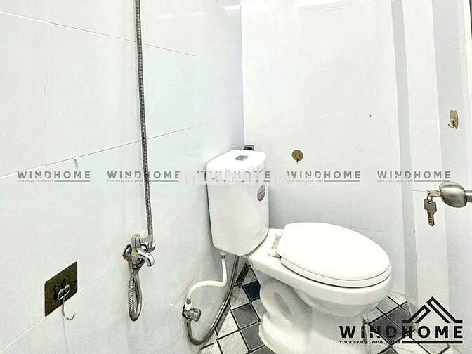 1 LẦU 1 TRỆT TẠI HUỲNH TẤN PHÁT GIÁC CHỈ 3TRX