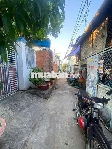 BÁN NHÀ 134M2 SỔ RIÊNG CÓ SÂN TRƯƠC TO HẺM 2680 HUỲNH TẤN PHÁT CHÙA BÀ