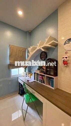 Cho Thuê Nhà Đường Cách Mạng Tháng 8, Quận 10 ( Nhà Rộng )
