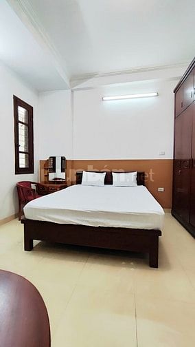 Cần tiền, bán rẻ nhà Ngọc Khánh 5 tầng, full nội thất 153tr/m2