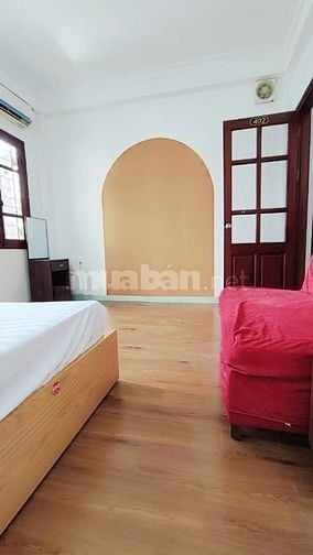 Cần tiền, bán rẻ nhà Ngọc Khánh 5 tầng, full nội thất 153tr/m2