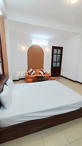 Cần tiền, bán rẻ nhà Ngọc Khánh 5 tầng, full nội thất 153tr/m2