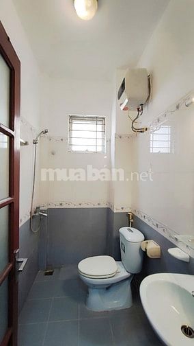 Cần tiền, bán rẻ nhà Ngọc Khánh 5 tầng, full nội thất 153tr/m2