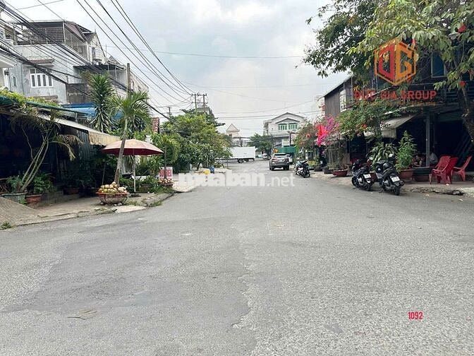 Bán đất góc 2 mặt tiền ngang 7m dài 30m ngay khu công nghiệp