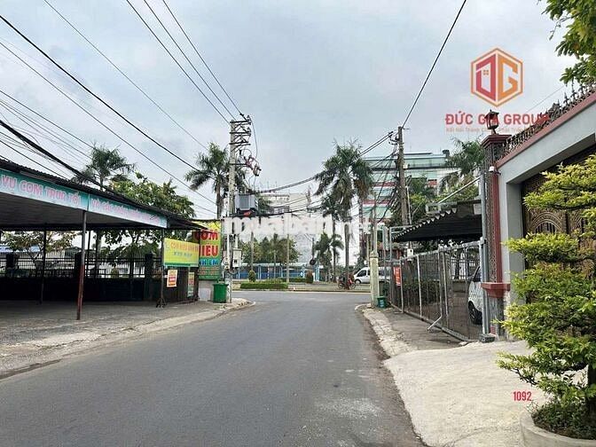 Bán đất góc 2 mặt tiền ngang 7m dài 30m ngay khu công nghiệp