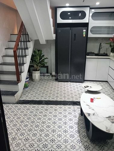Bán Nhà Bạch Mai Đầu Phố Huế-1 Bước Ra Phố-22m2-Xây Mới 5Tầng-Hơn 5Tỷ