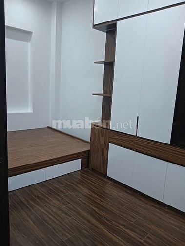 Bán Nhà Bạch Mai Đầu Phố Huế-1 Bước Ra Phố-22m2-Xây Mới 5Tầng-Hơn 5Tỷ