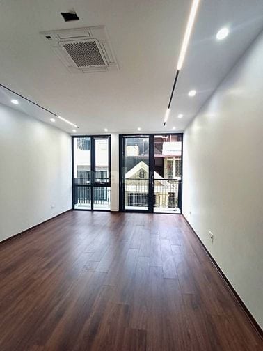 Giảm mạnh 5 tỷ, CC bán nhà Mặt Phố Kim Đồng 6 tầng, 118m2, nhỉnh 40 tỷ