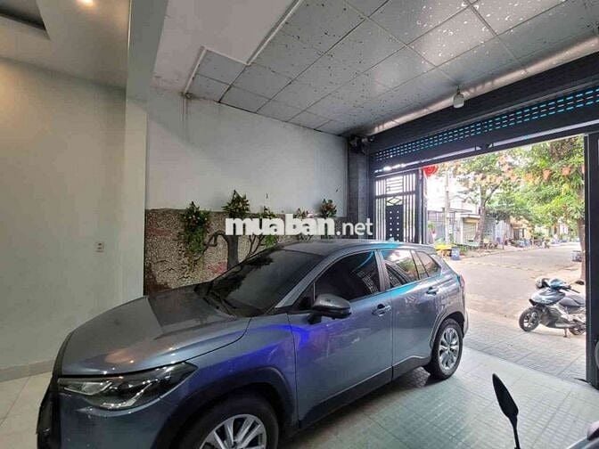Bán Nhà KDC Đại Quang Dĩ An 100m² 3PN Có Sân Ô Tô, Giá 5,8 Tỷ.