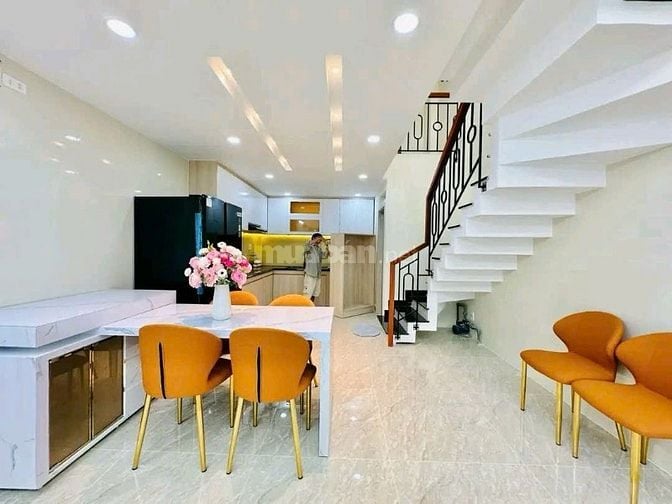 Chủ về quê cần bán gấp nhà 52m2 đường Lê Đức Thọ giá 3 TỶ 490 - SHR