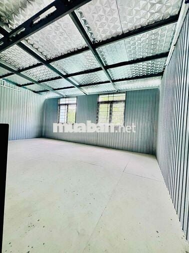 Cho Thuê Xưởng Mới Xây DT 6x30 Có Gác Lửng Hẻm Xe Tải