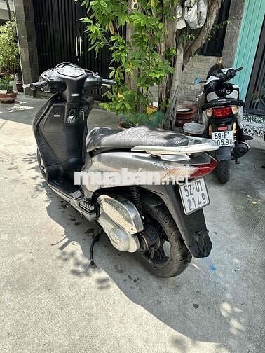 Honda Dylan 150 Bạc