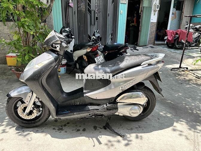 Honda Dylan 150 Bạc