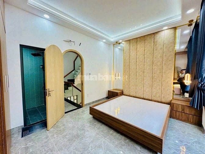 Cho Thuê Nhà Phố Full Nội Thất Mới Tinh Gần ĐH NGUYỄN TẤT THÀNH QUẦN 1
