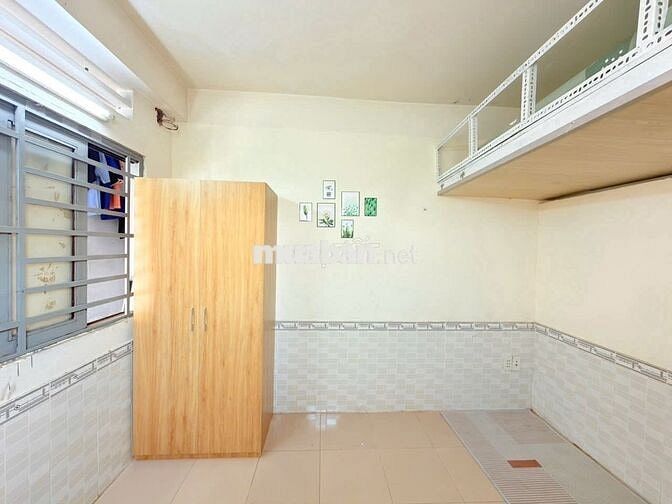 Duplex gần sân bay Full nt giá rẻ cửa sổ trời bancol 