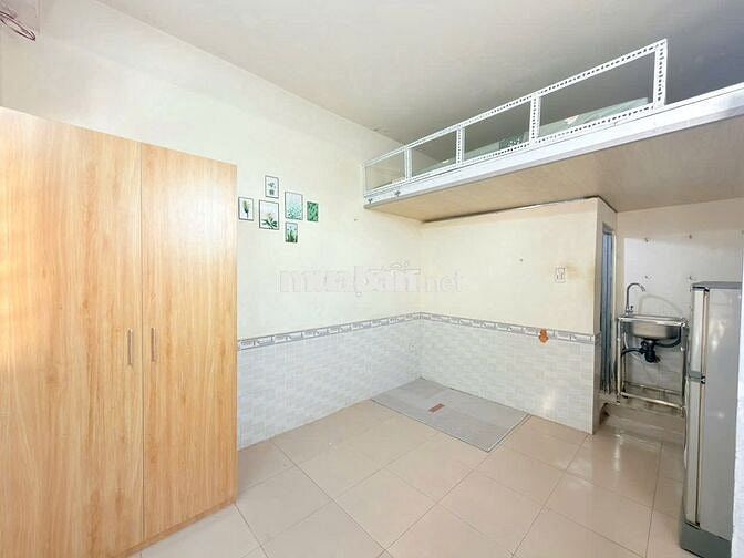 Duplex gần sân bay Full nt giá rẻ cửa sổ trời bancol 