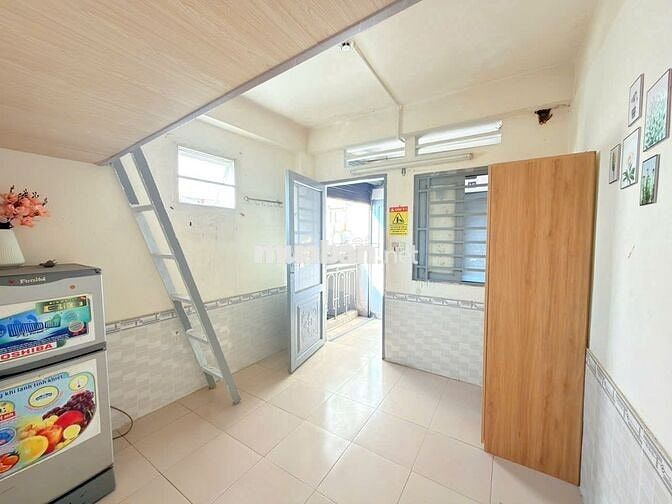 Duplex gần sân bay Full nt giá rẻ cửa sổ trời bancol 