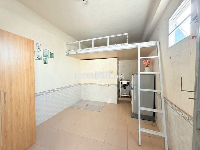 Duplex gần sân bay Full nt giá rẻ cửa sổ trời bancol 