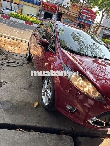 Ford Fiesta 2011 Tự động 43.000 km Đỏ